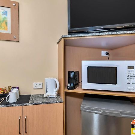 Econo Lodge Карата Екстериор снимка