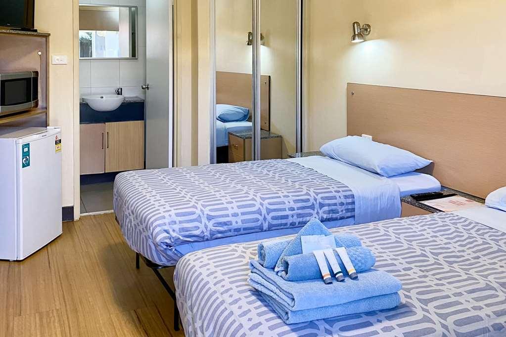Econo Lodge Карата Стая снимка