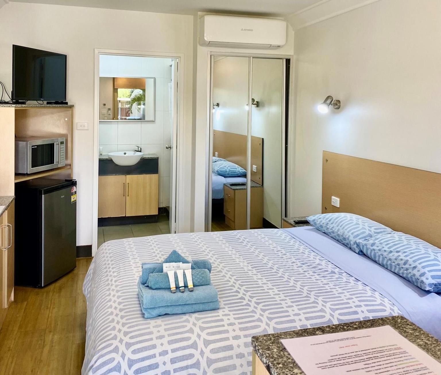 Econo Lodge Карата Екстериор снимка