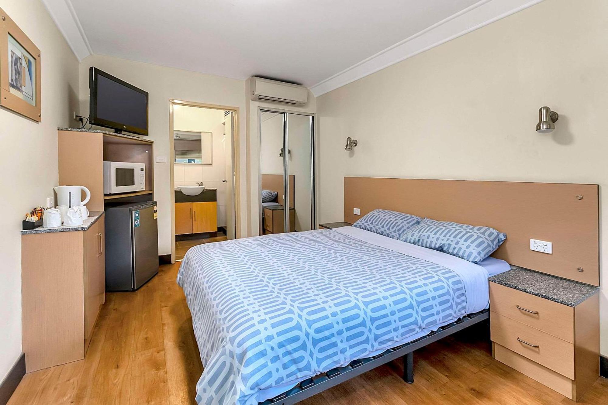 Econo Lodge Карата Екстериор снимка