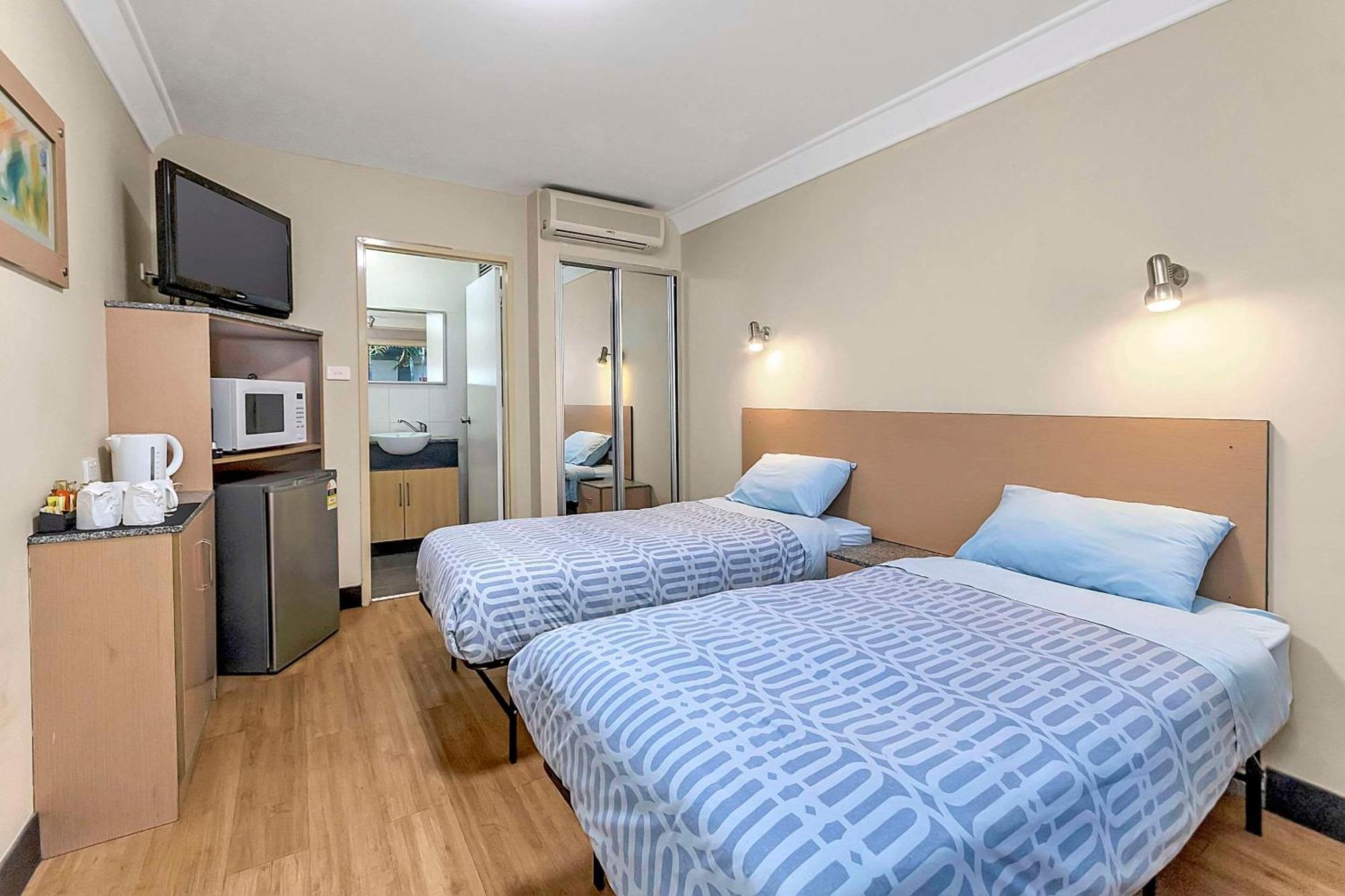 Econo Lodge Карата Екстериор снимка