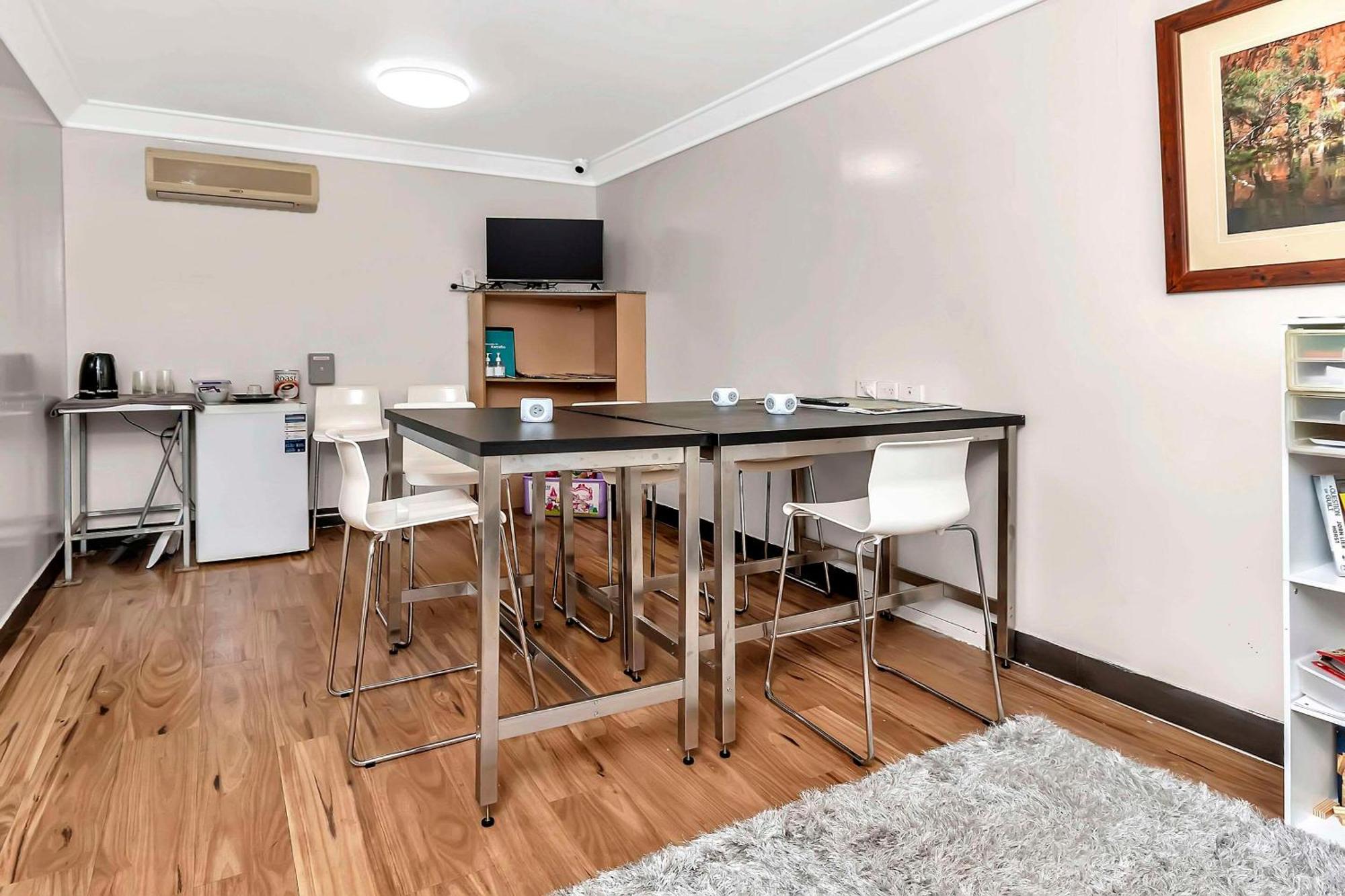 Econo Lodge Карата Екстериор снимка